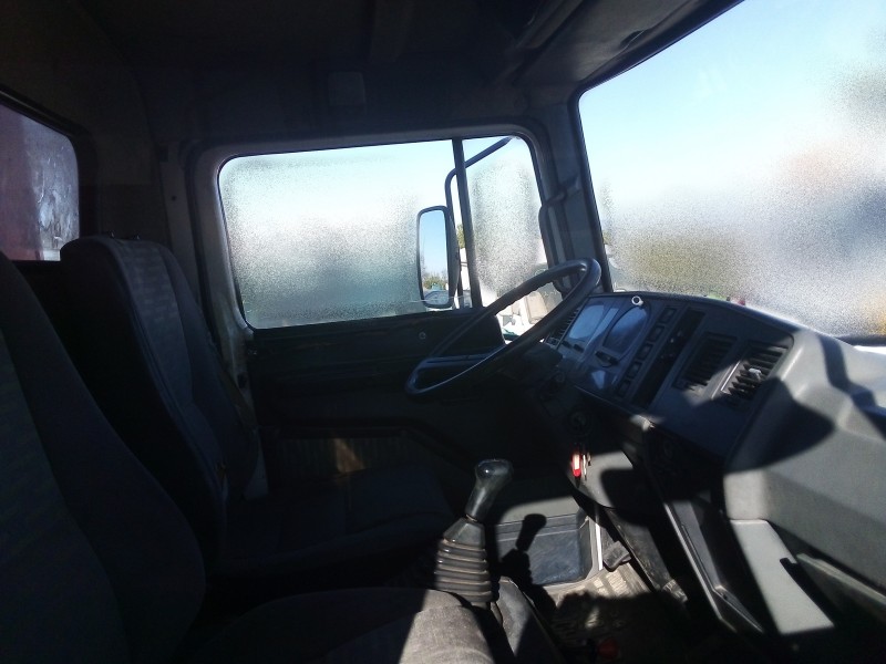 nissan l-80 del año 1995