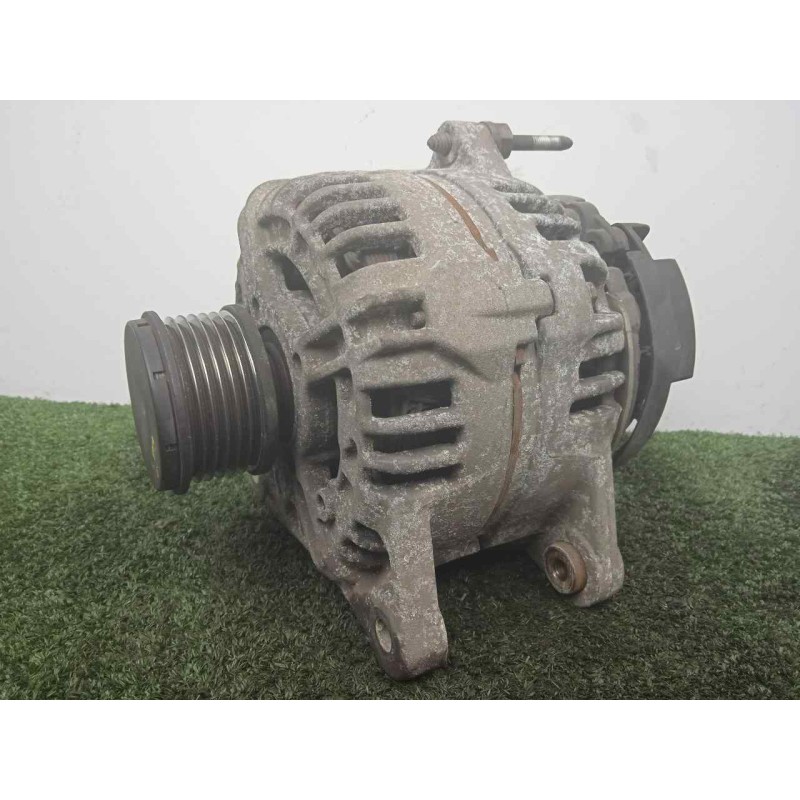 Recambio de alternador para renault clio iii 1.5 dci diesel referencia OEM IAM 0124425037-8200390675 120AH - BOSCH POLEA.EMBRAGU