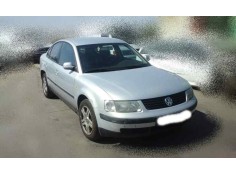 VOLKSWAGEN PASSAT BERLINA (3B2)