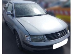 VOLKSWAGEN PASSAT BERLINA (3B2)