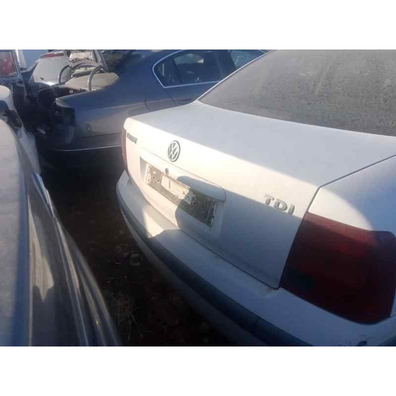 Recambio de tapa maletero para volkswagen passat berlina (3b2) 1.9 tdi referencia OEM IAM  BLANCO 