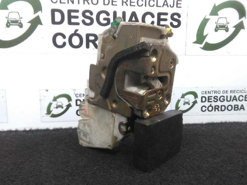 Recambio de cerradura puerta trasera derecha para nissan pick-up (d22) 2.5 16v turbodiesel cat referencia OEM IAM   