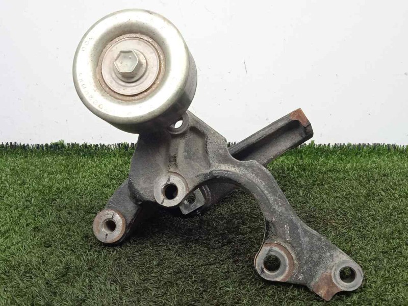 Recambio de soporte alternador para toyota hilux (kun) referencia OEM IAM 125010E011  