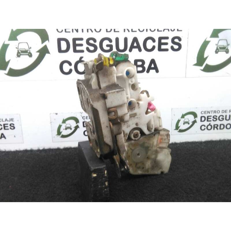 Recambio de cerradura puerta trasera derecha para nissan pick-up (d22) 2.5 16v turbodiesel cat referencia OEM IAM   