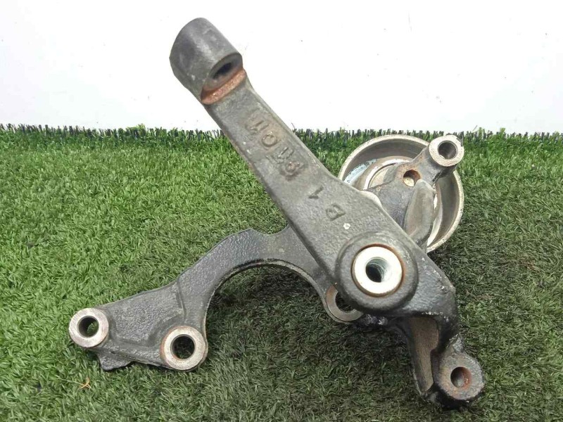 Recambio de soporte alternador para toyota hilux (kun) referencia OEM IAM 125010E011  