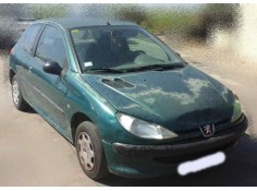 PEUGEOT 206 BERLINA