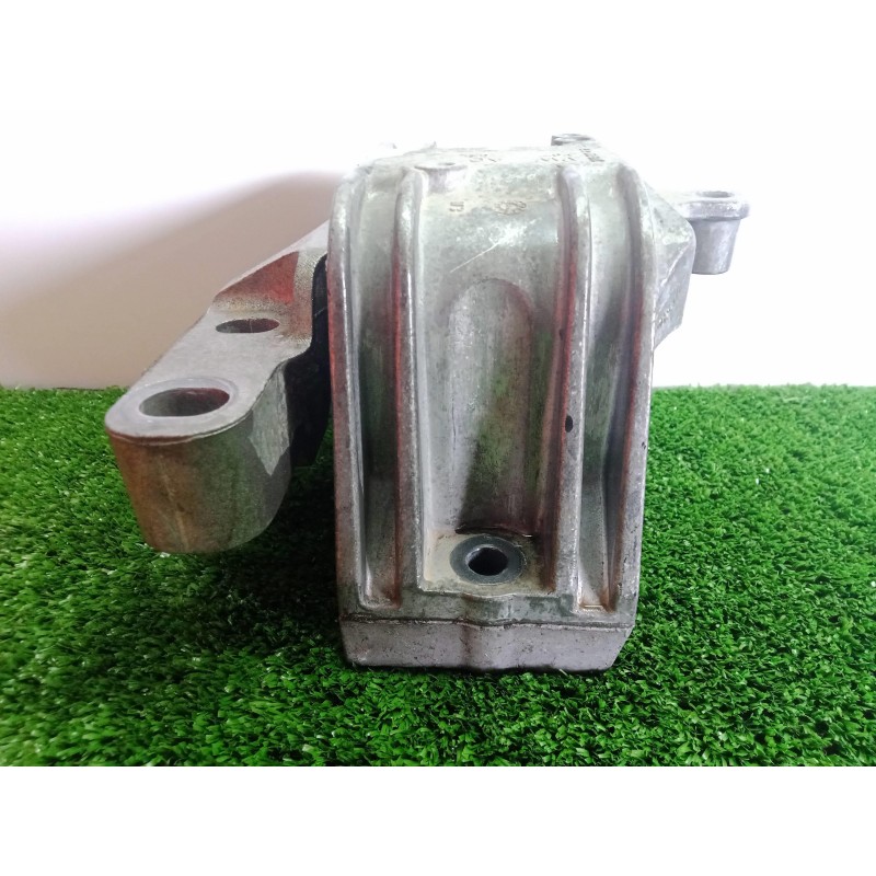 Recambio de soporte motor derecho para volkswagen golf v berlina (1k1) 2.0 tdi referencia OEM IAM 1K0199262  