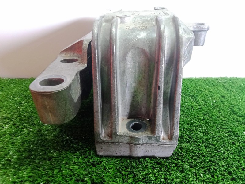 Recambio de soporte motor derecho para volkswagen golf v berlina (1k1) 2.0 tdi referencia OEM IAM 1K0199262  