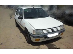 PEUGEOT 205 BERLINA