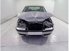 VOLKSWAGEN BORA BERLINA (1J2)