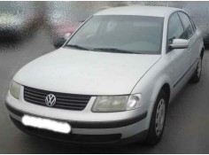 VOLKSWAGEN PASSAT BERLINA (3B2)