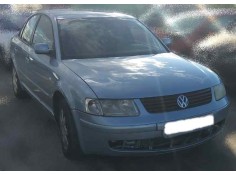 VOLKSWAGEN PASSAT BERLINA (3B2)