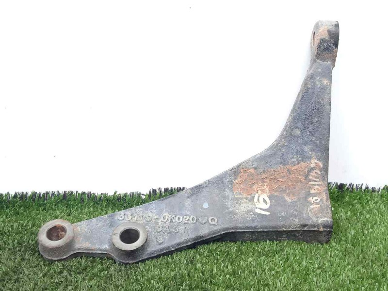 Recambio de soporte motor para toyota hilux (kun) referencia OEM IAM 331190K020  