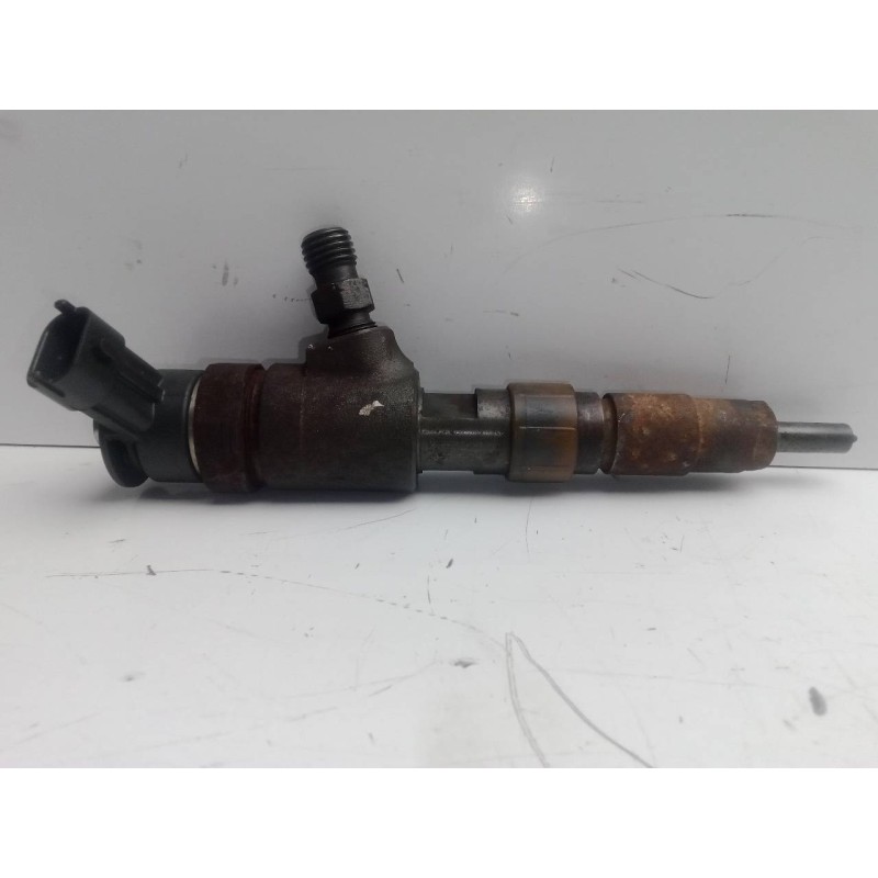 Recambio de inyector para peugeot 208 1.4 hdi fap referencia OEM IAM 0445110339 2.PINES 