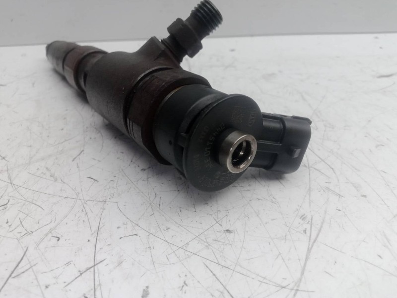 Recambio de inyector para peugeot 208 1.4 hdi fap referencia OEM IAM 0445110339 2.PINES 