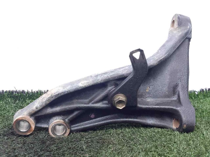 Recambio de soporte motor para toyota hilux (kun) referencia OEM IAM 331180K040  