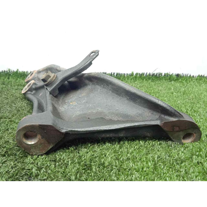 Recambio de soporte motor para toyota hilux (kun) referencia OEM IAM 331180K040  