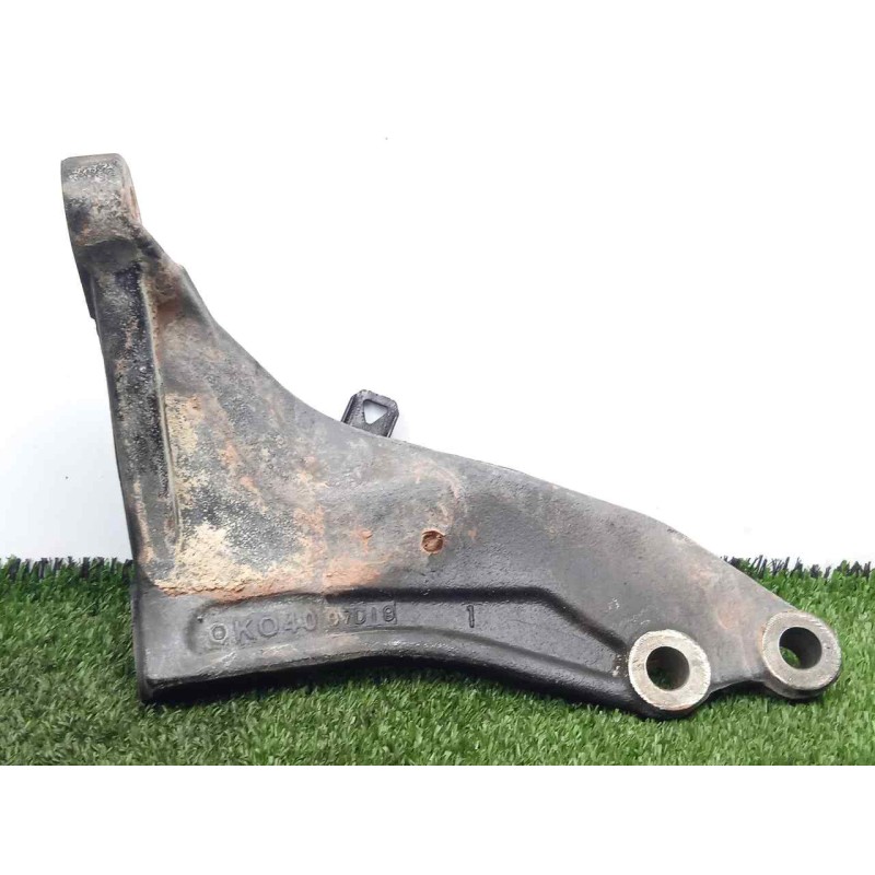 Recambio de soporte motor para toyota hilux (kun) referencia OEM IAM 331180K040  