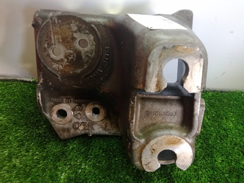 Recambio de soporte motor izquierdo para subaru legacy kombi/outback b14 2.0 diesel cat referencia OEM IAM 41032AJ060  