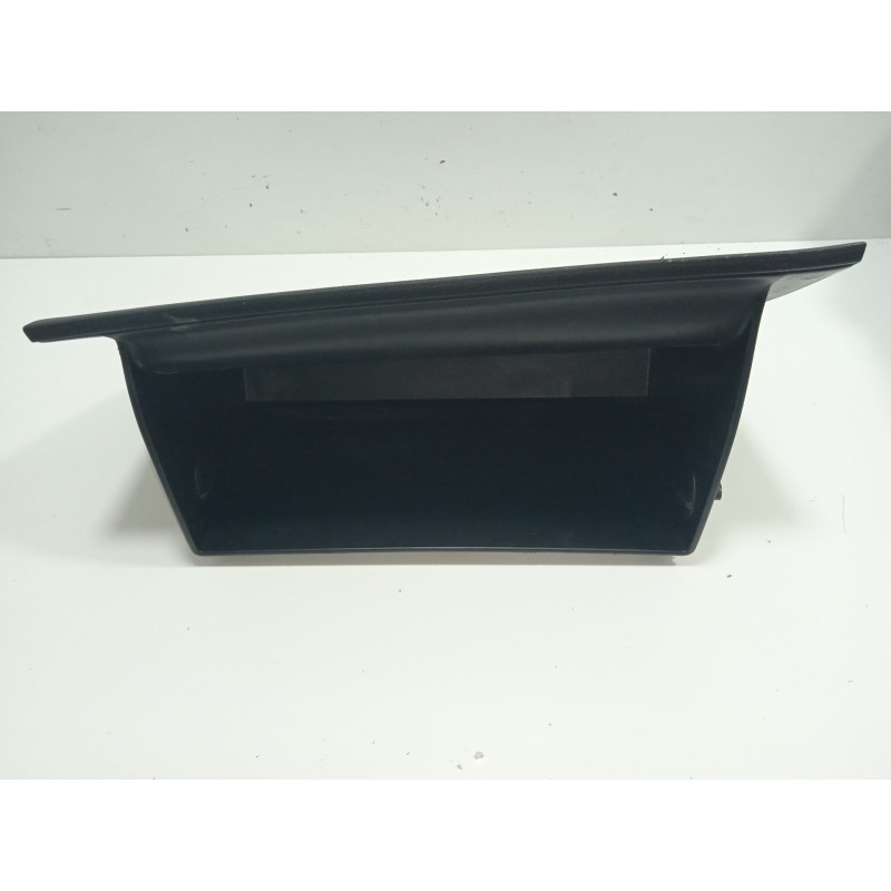 Recambio de guantera para kia sportage 1.6 crdi cat referencia OEM IAM 84510F1000-K4KQL57200  