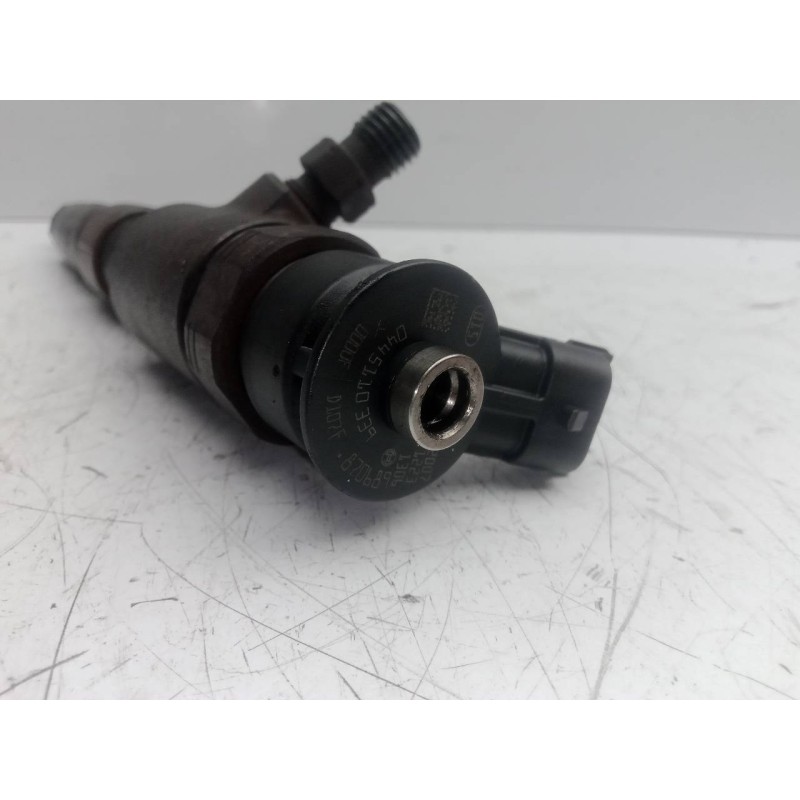 Recambio de inyector para peugeot 208 1.4 hdi fap referencia OEM IAM 0445110339 2.PINES 