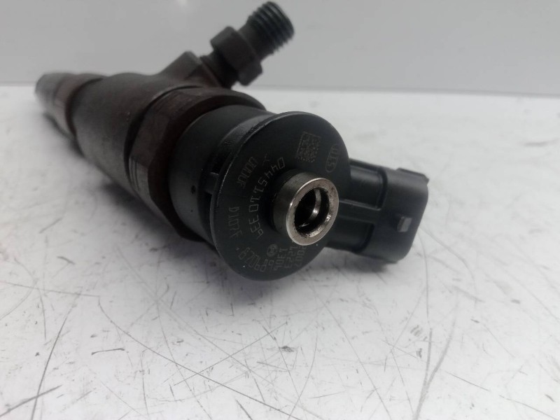 Recambio de inyector para peugeot 208 1.4 hdi fap referencia OEM IAM 0445110339 2.PINES 