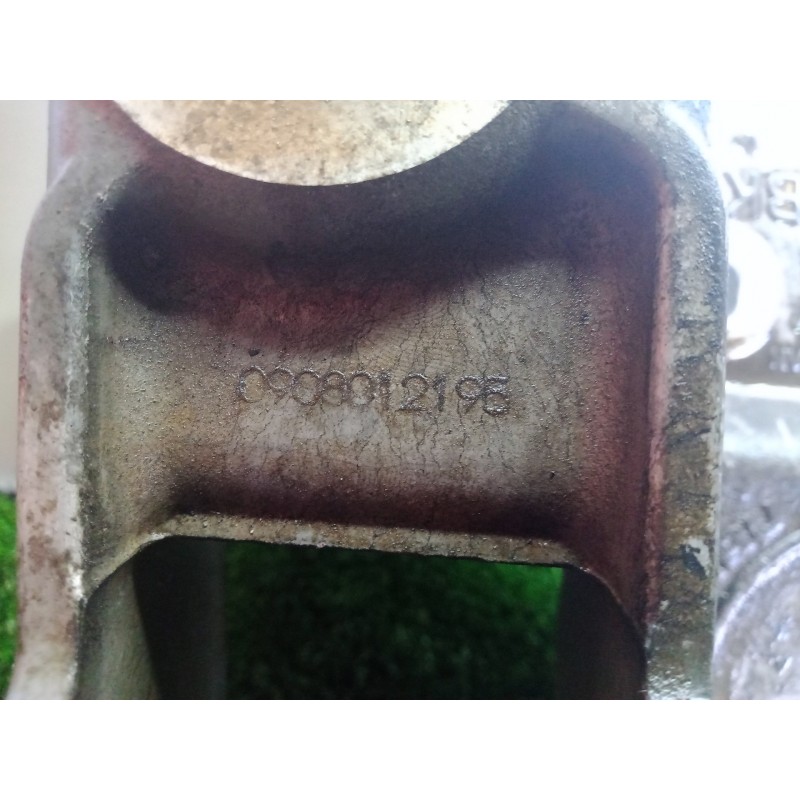 Recambio de soporte motor izquierdo para subaru legacy kombi/outback b14 2.0 diesel cat referencia OEM IAM 41032AJ060  