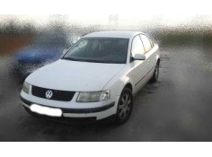 VOLKSWAGEN PASSAT BERLINA (3B2)