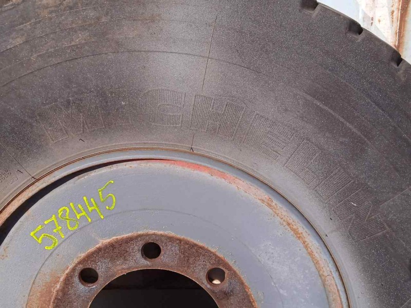 Recambio de neumatico para man 11. 136 h (4x4) referencia OEM IAM 13R22.5-154/150K MICHELIN XDY INCLUYE.LLANTA