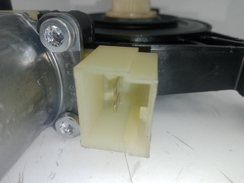 Recambio de motor elevalunas delantero derecho para seat leon (5f1) 2.0 16v tsi referencia OEM IAM 5Q0959802C-0130822076 BOSCH 2