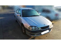 TOYOTA AVENSIS BERLINA (T 22)