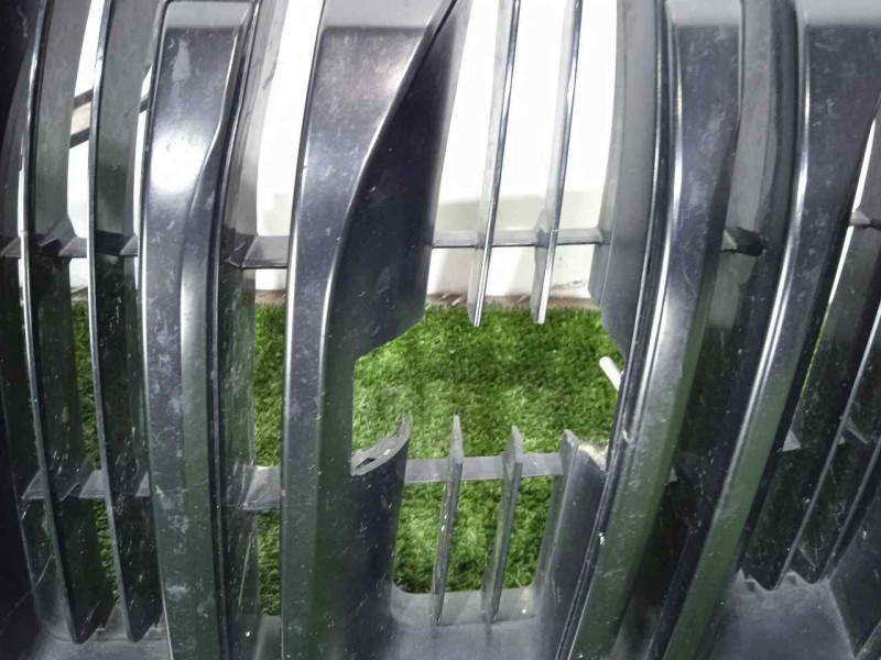 Recambio de rejilla delantera para toyota land cruiser (j15) 3.0 turbodiesel cat referencia OEM IAM 5310160661 CON.TARA 