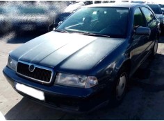 SKODA OCTAVIA BERLINA (1U2)