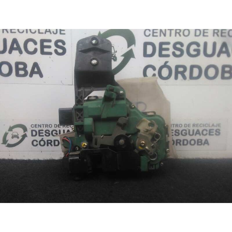 Recambio de cerradura puerta delantera derecha para volkswagen passat berl./combi w8 referencia OEM IAM  4.PUERTAS - CONECTOR.NE