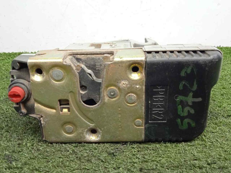 Recambio de cerradura puerta trasera derecha para peugeot 306 break 2.0 hdi cat referencia OEM IAM SINREFERENCIA 5.PINES CONECTO