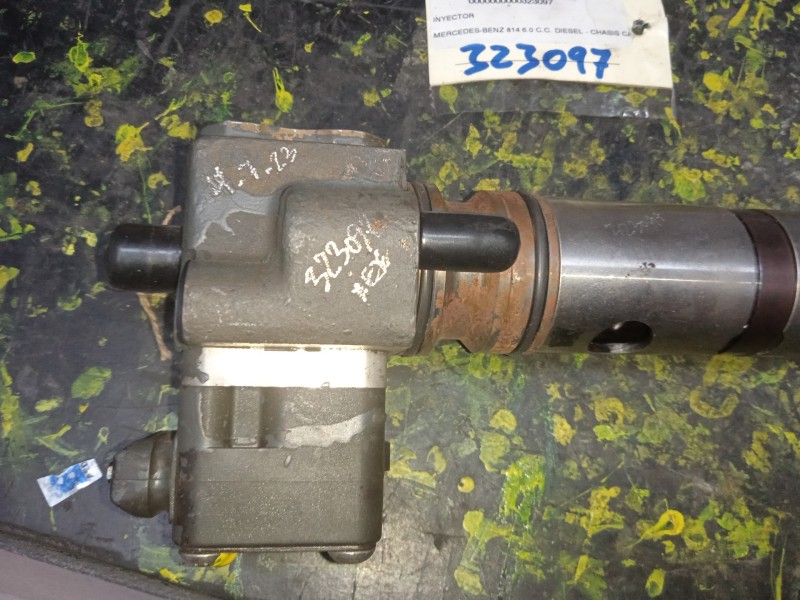 Recambio de inyector para mercedes-benz 814 6.0 c.c. diesel - chasis cabina referencia OEM IAM A0280743202  5236450