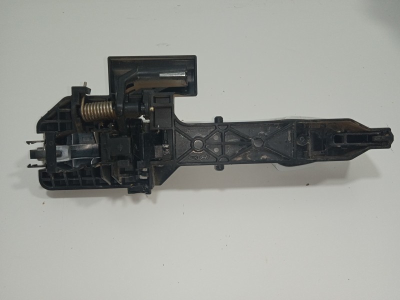 Recambio de maneta exterior trasera derecha para kia sportage 1.6 crdi cat referencia OEM IAM 353183  BLANCO