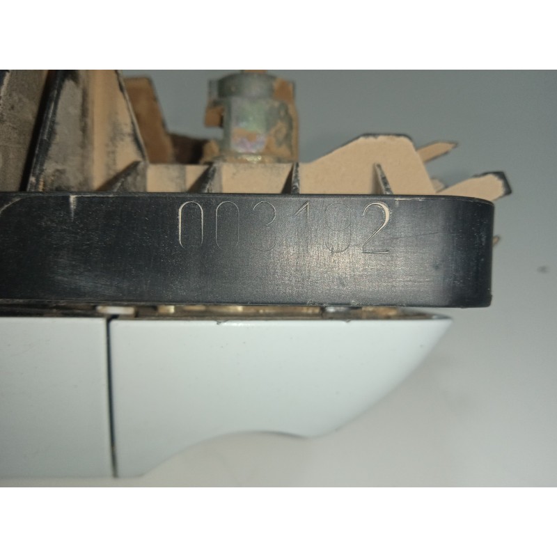 Recambio de maneta exterior delantera izquierda para kia sportage 1.6 crdi cat referencia OEM IAM 003192  BLANCO