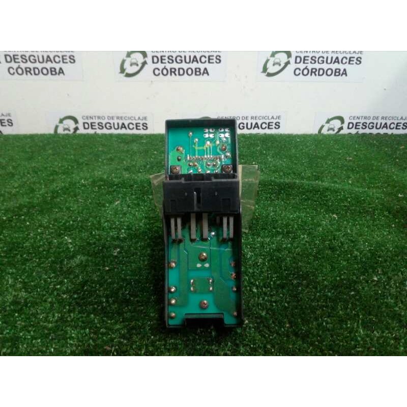 Recambio de mando elevalunas delantero izquierdo para mazda mpv (lv) 2.5 referencia OEM IAM BC1D66350A-C8HD62A OMRON 