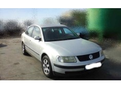 VOLKSWAGEN PASSAT BERLINA (3B2)