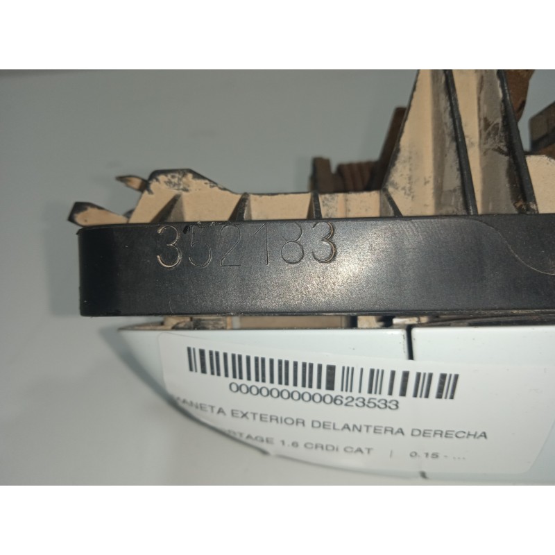 Recambio de maneta exterior delantera derecha para kia sportage 1.6 crdi cat referencia OEM IAM 352183  BLANCO