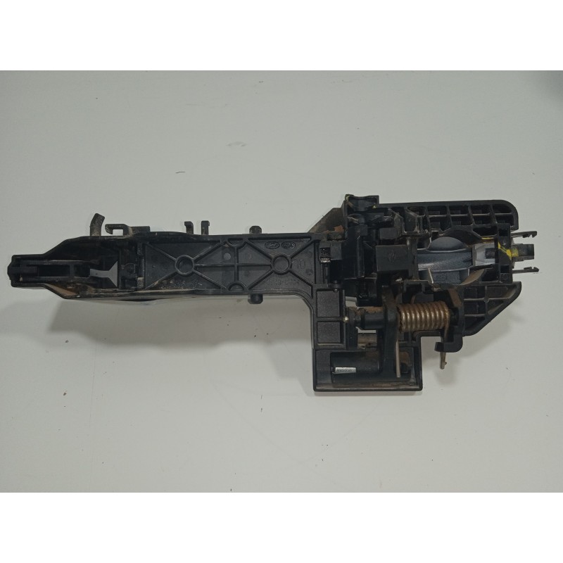 Recambio de maneta exterior delantera derecha para kia sportage 1.6 crdi cat referencia OEM IAM 352183  BLANCO