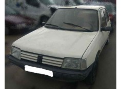 PEUGEOT 205 BERLINA