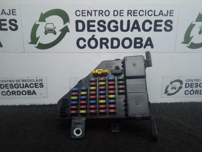 Recambio de caja reles / fusibles para hyundai tucson (jm) 2.0 crdi cat referencia OEM IAM 911102E001  