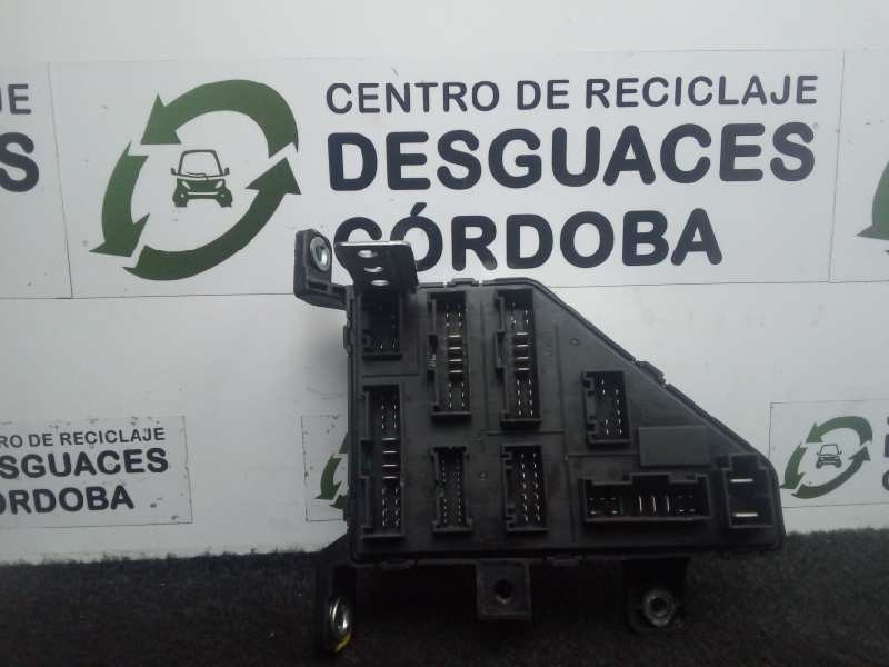 Recambio de caja reles / fusibles para hyundai tucson (jm) 2.0 crdi cat referencia OEM IAM 911102E001  