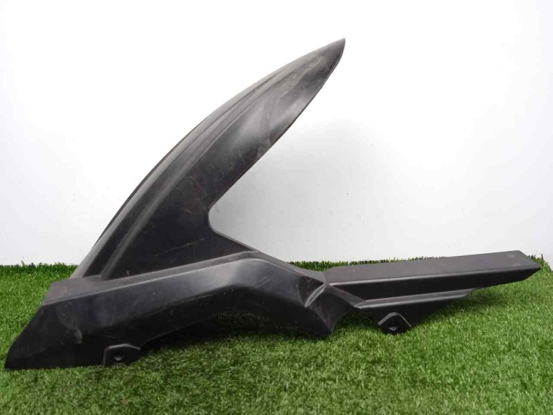 Recambio de guardabarros trasero para keeway rkv 125 referencia OEM IAM 60101J800000  