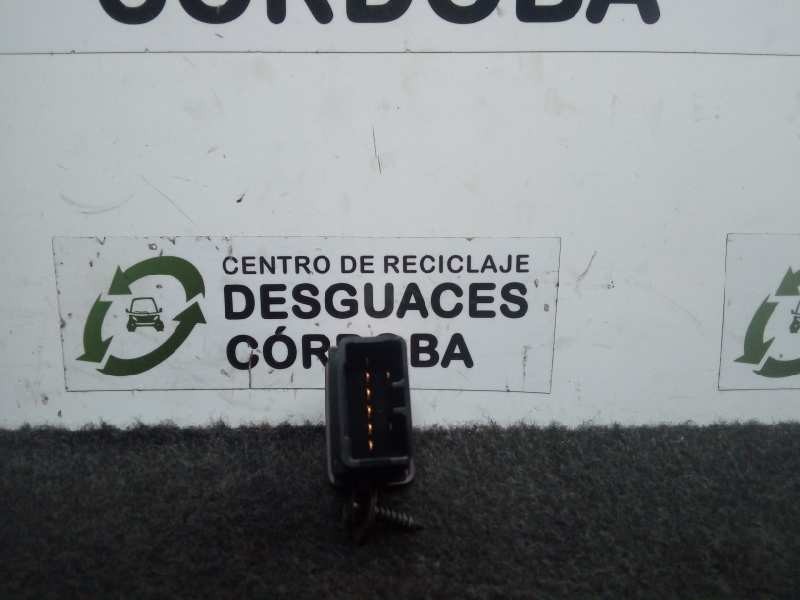 Recambio de warning para hyundai tucson (jm) 2.0 crdi cat referencia OEM IAM 937902E000  