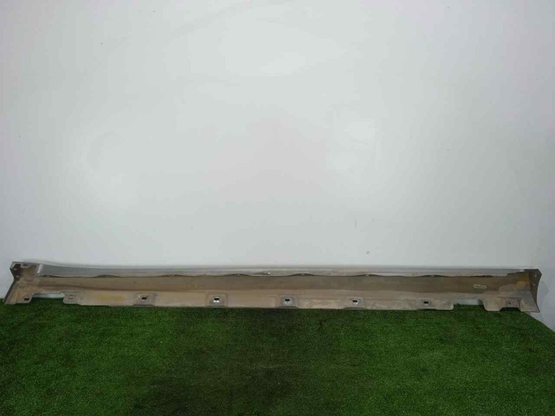 Recambio de faldon lateral para mercedes-benz clase r (w251) 3.0 cdi cat referencia OEM IAM A2516980854004 DERECHO GRIS