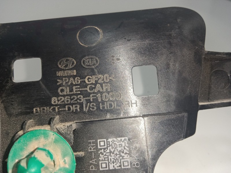 Recambio de maneta interior trasera derecha para kia sportage 1.6 crdi cat referencia OEM IAM 82623F1000  