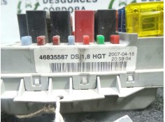 Recambio de caja reles / fusibles para fiat punto berlina (188) 1.3 jtd cat referencia OEM IAM 46835587DS DELPHI  2
